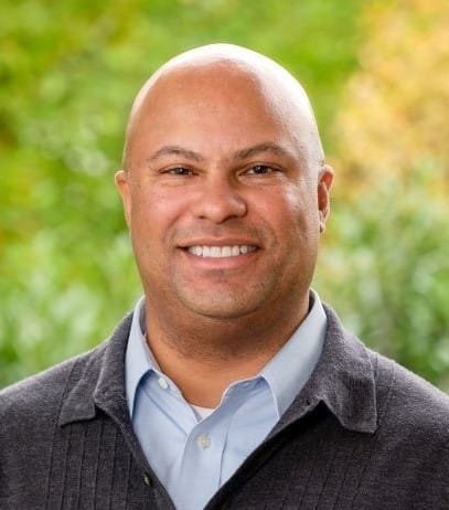 Nathan Niles Headshot October 2019 Micro